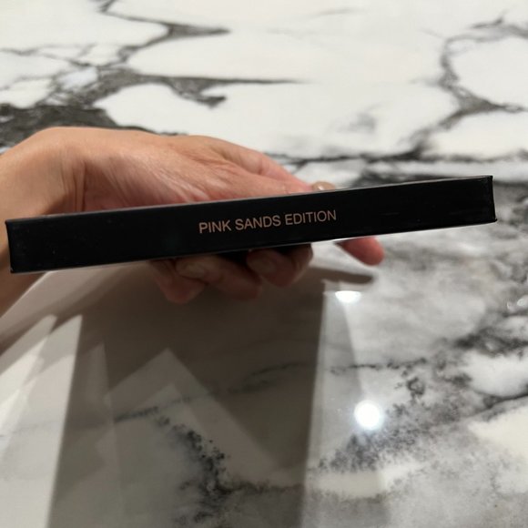 Huda 3D Highlighter Palette - NWT - Picture 4 of 4